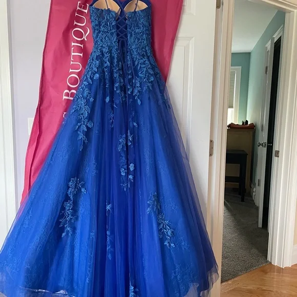 Sherri Hill prom dress like new